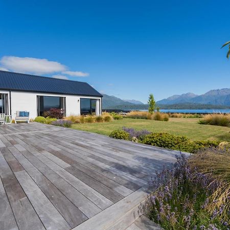Lake House - Te Anau Holiday Home Eksteriør billede