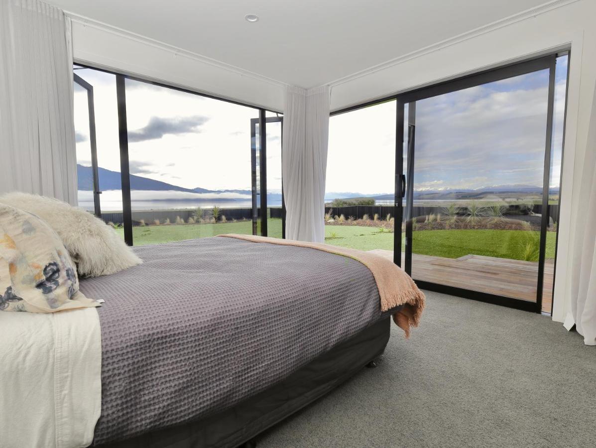 Lake House - Te Anau Holiday Home Eksteriør billede