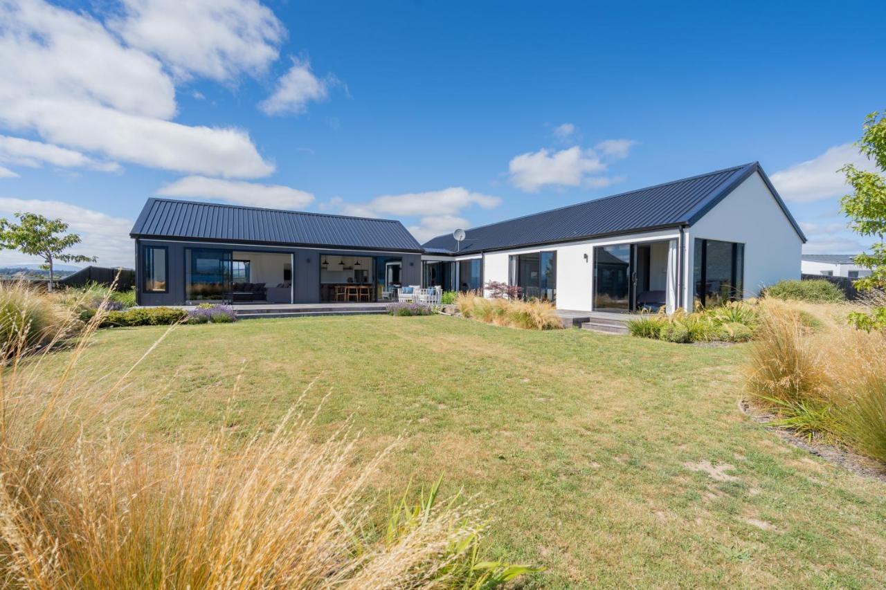 Lake House - Te Anau Holiday Home Eksteriør billede